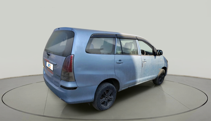 2011 Toyota Innova 2.5 G4 8 STR, Diesel, Manual, 1,67,861 km, exterior