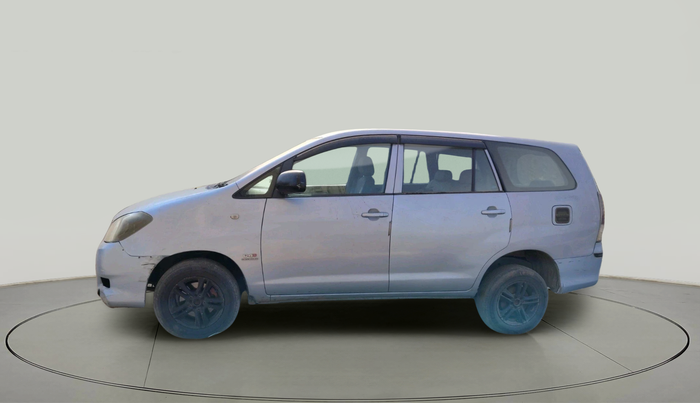 2011 Toyota Innova 2.5 G4 8 STR, Diesel, Manual, 1,67,861 km, exterior