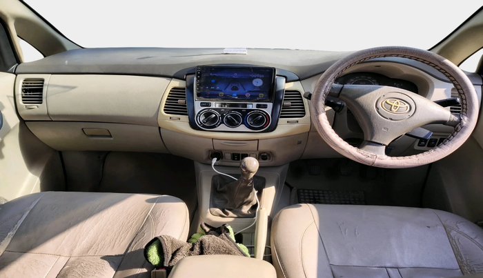 2011 Toyota Innova 2.5 G4 8 STR, Diesel, Manual, 1,67,861 km, interior