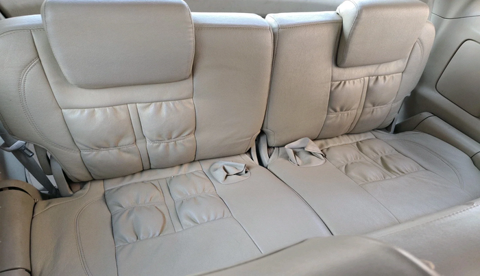 2011 Toyota Innova 2.5 G4 8 STR, Diesel, Manual, 1,67,861 km, interior