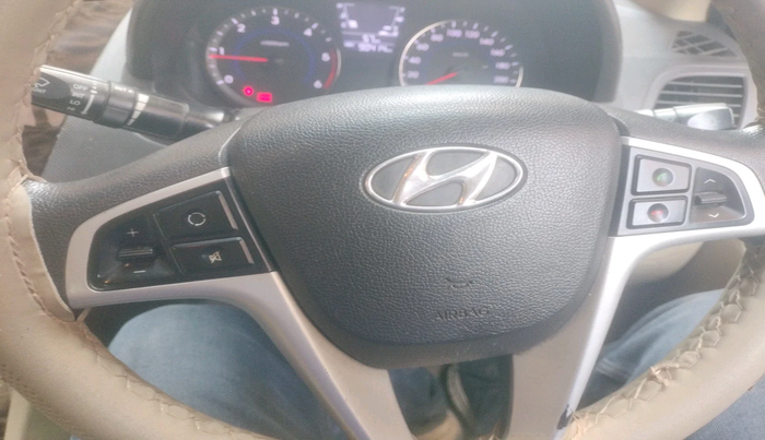 2014 Hyundai Verna FLUIDIC 1.6 CRDI SX, Diesel, Manual, 90,414 km, interior