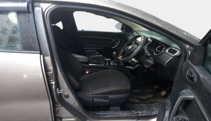 2021 Renault Kiger RXZ MT, Petrol, Manual, 12,692 km, interior