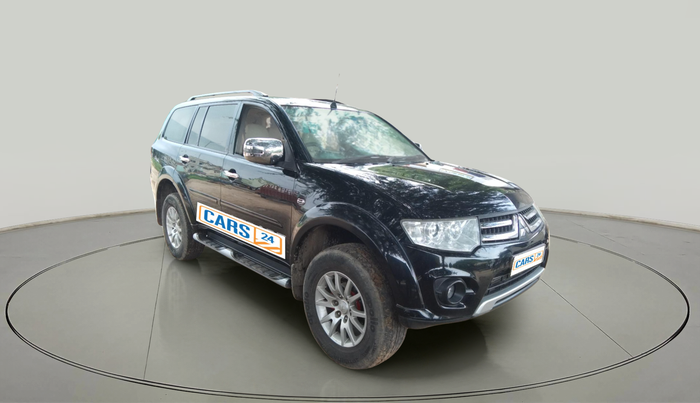 2015 Mitsubishi Pajero Sport 2.5 MT 4X4, Diesel, Manual, 2,03,391 km, exterior