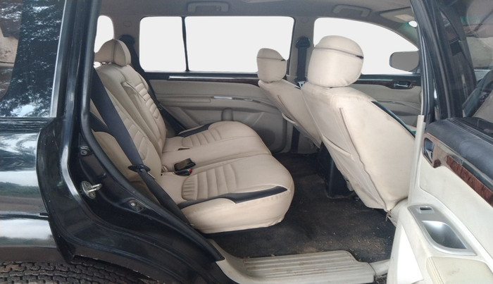 2015 Mitsubishi Pajero Sport 2.5 MT 4X4, Diesel, Manual, 2,03,391 km, interior