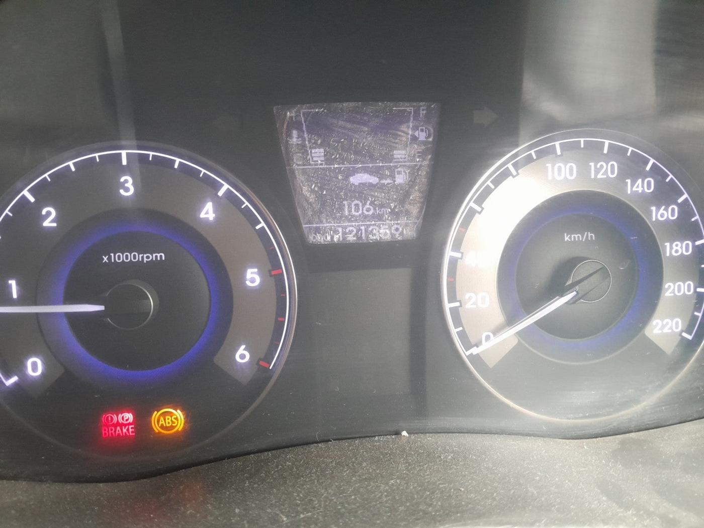 2012 Hyundai Verna FLUIDIC 1.6 CRDI SX, Diesel, Manual, 1,21,359 km, interior