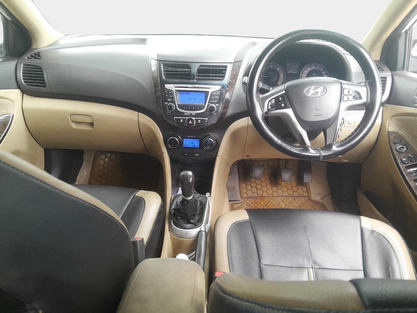 2012 Hyundai Verna FLUIDIC 1.6 CRDI SX, Diesel, Manual, 1,21,359 km, interior