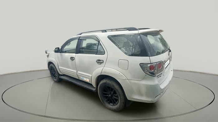 2012 Toyota Fortuner 3.0 4X4 MT, Diesel, Manual, 1,24,013 km, exterior