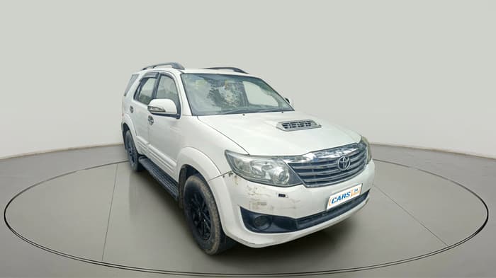 2012 Toyota Fortuner 3.0 4X4 MT, Diesel, Manual, 1,24,013 km, exterior