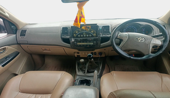 2012 Toyota Fortuner 3.0 4X4 MT, Diesel, Manual, 1,24,013 km, interior