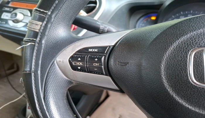 2015 Honda Mobilio 1.5L I-DTEC S, Diesel, Manual, 1,23,222 km, interior