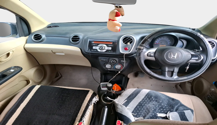 2015 Honda Mobilio 1.5L I-DTEC S, Diesel, Manual, 1,23,222 km, interior