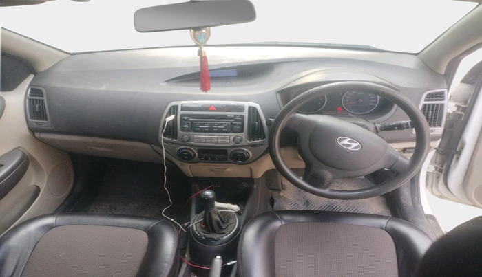 2014 Hyundai i20 MAGNA (O) 1.2, Petrol, Manual, 1,15,776 km, interior