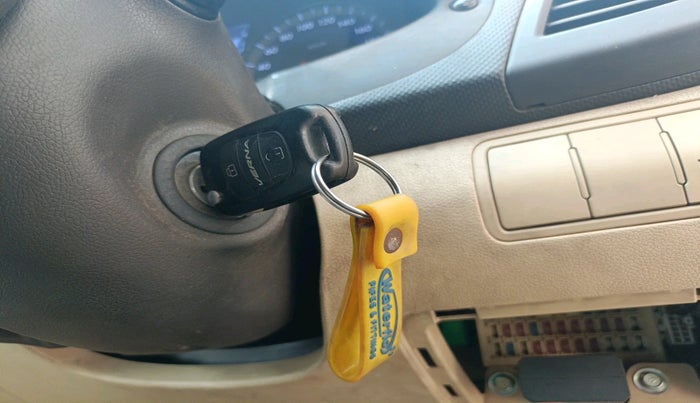 2013 Hyundai Verna FLUIDIC 1.4 CRDI EX, Diesel, Manual, 75,109 km, interior