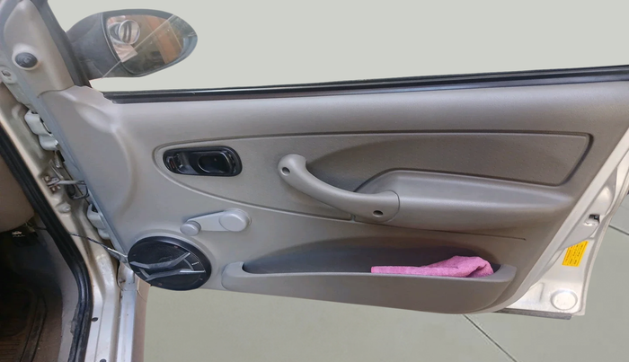 2010 Tata Indica V2 Xeta GLS 1.2, Petrol, Manual, 49,459 km, interior