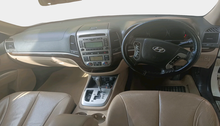 2011 Hyundai Santa Fe 4 WD AT, Diesel, Automatic, 2,26,165 km, interior