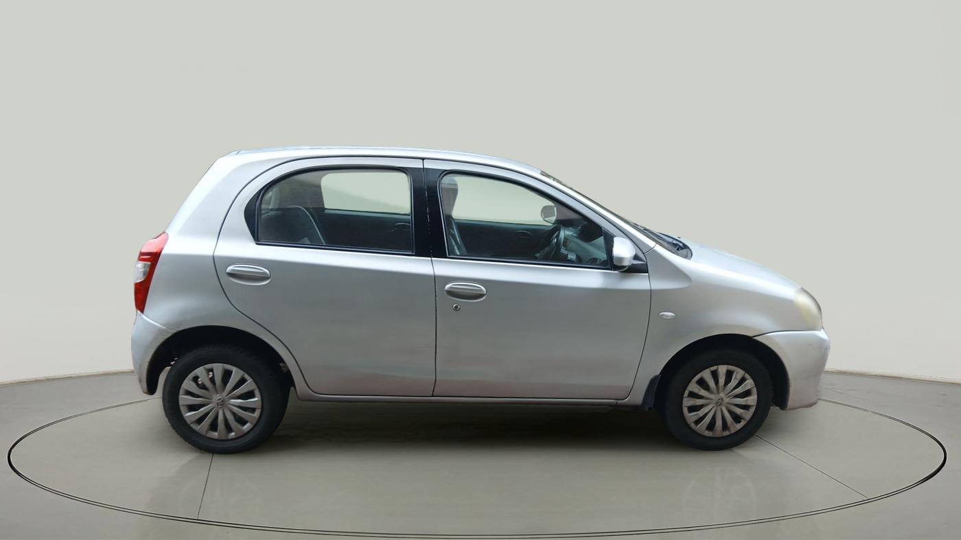 2013 Toyota Etios Liva G, Petrol, Manual, 61,700 km, exterior