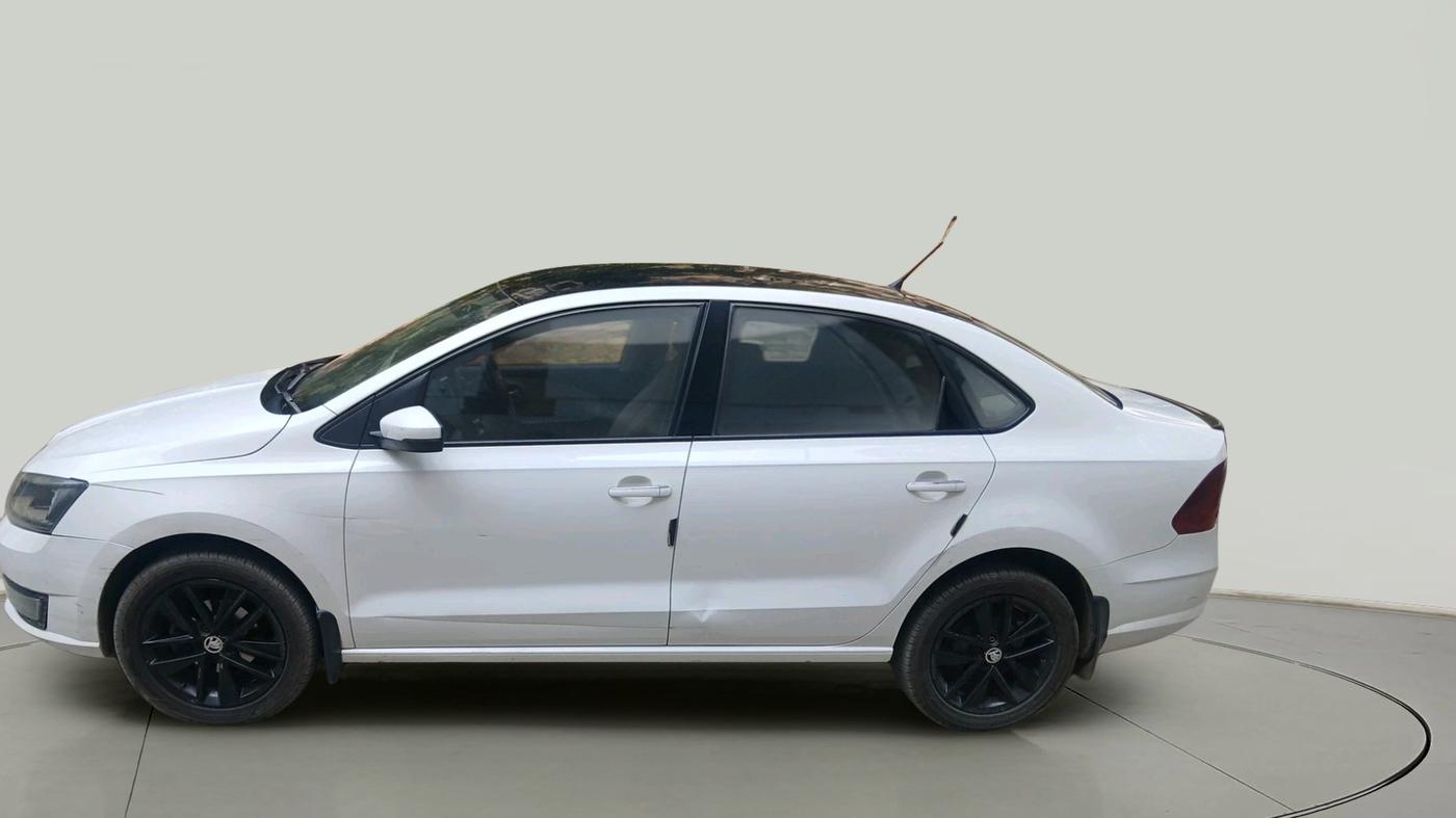 2017 Skoda Rapid STYLE 1.5 TDI AT, Diesel, Automatic, 1,43,060 km, exterior