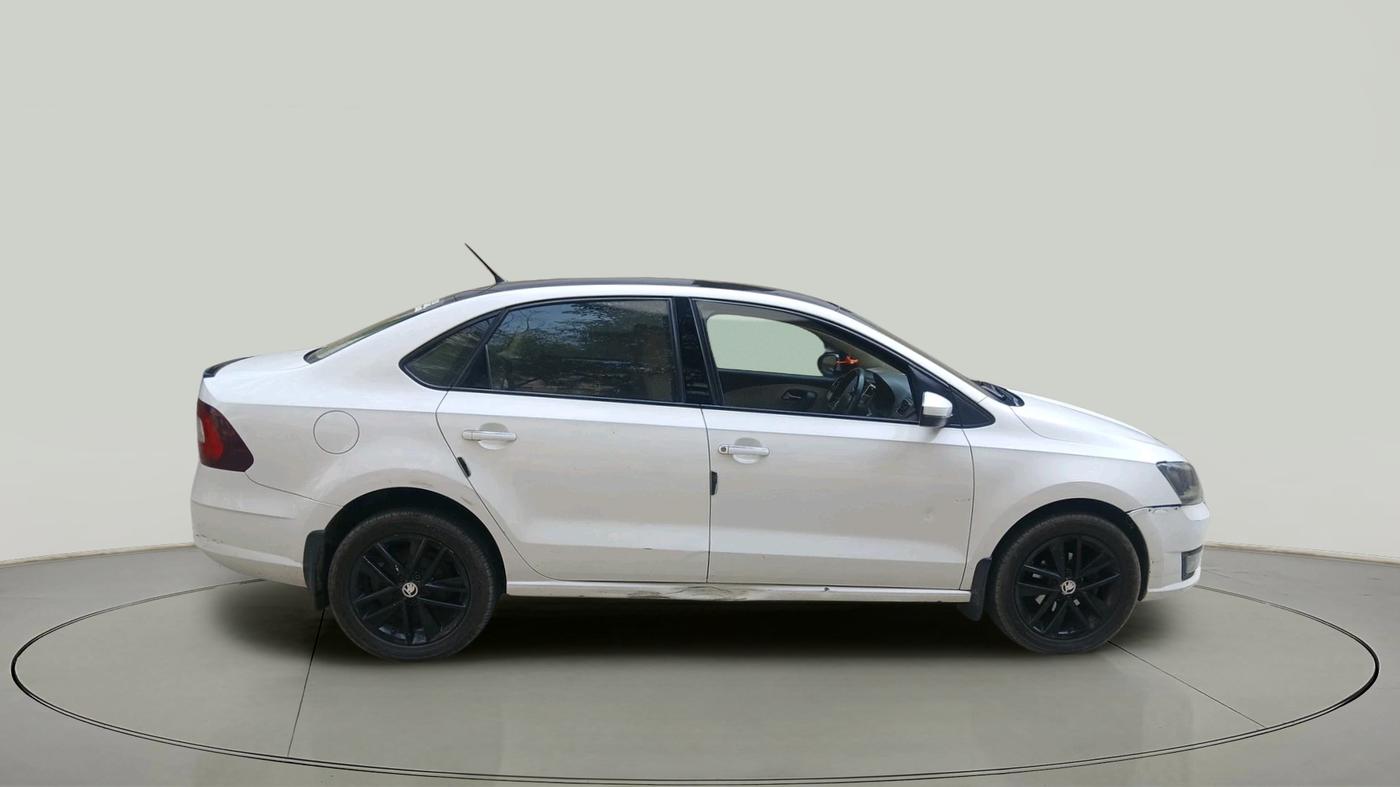 2017 Skoda Rapid STYLE 1.5 TDI AT, Diesel, Automatic, 1,43,060 km, exterior