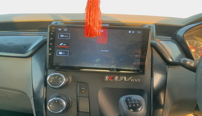 2017 Mahindra Kuv100 K2 D 6 STR, Diesel, Manual, 49,440 km, interior