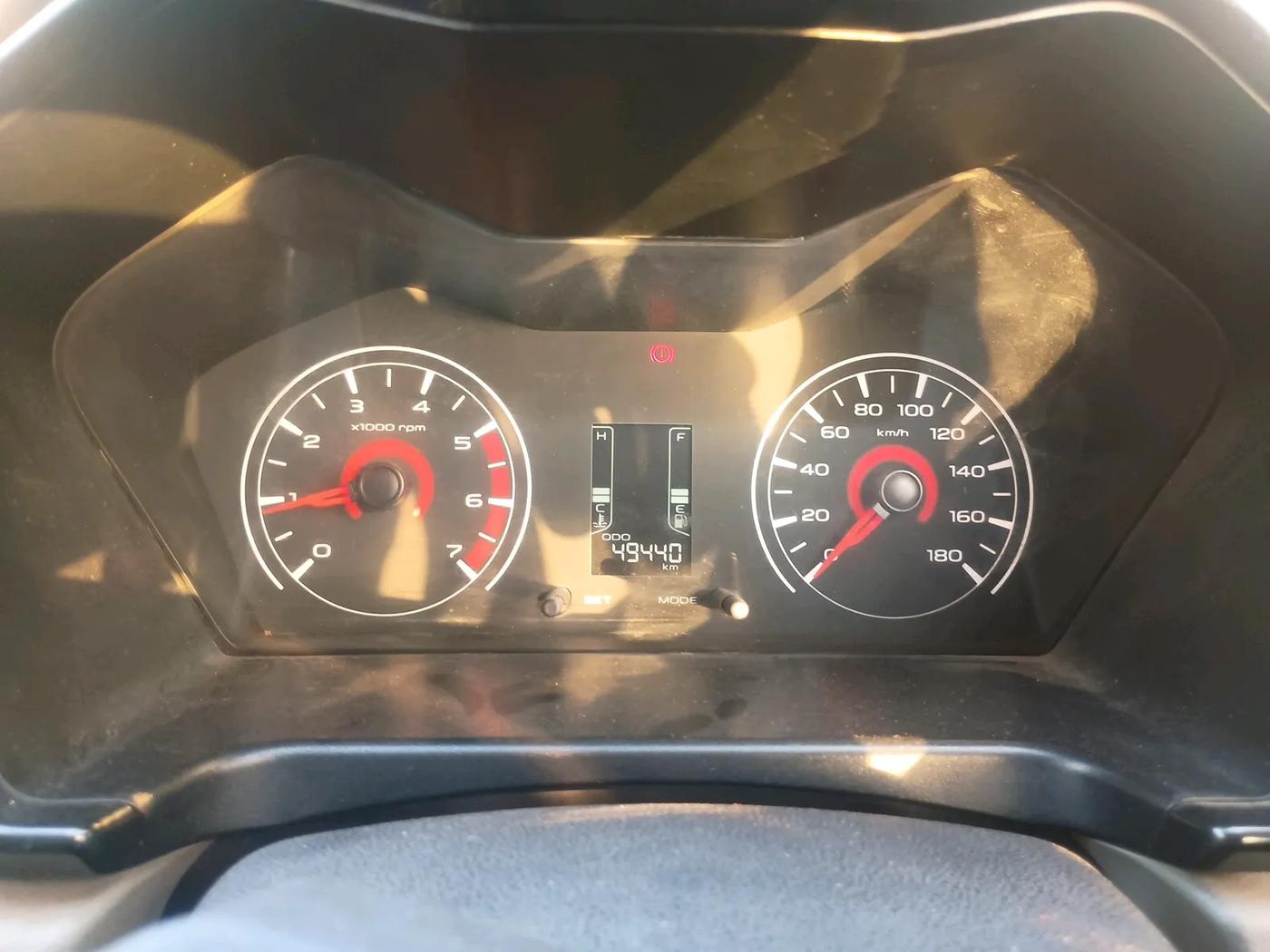 2017 Mahindra Kuv100 K2 D 6 STR, Diesel, Manual, 49,440 km, interior