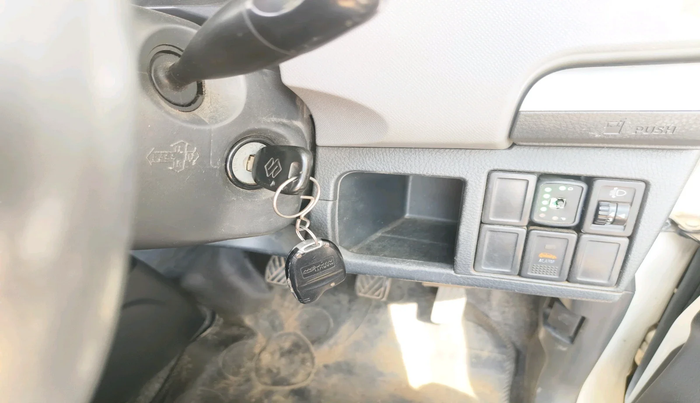 2011 Maruti Wagon R 1.0 LXI, Petrol, Manual, 88,819 km, interior