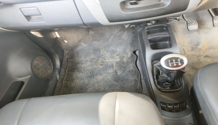 2011 Maruti Wagon R 1.0 LXI, Petrol, Manual, 88,819 km, interior