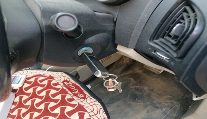 2016 Mahindra XUV500 W10 AT, Diesel, Automatic, 77,975 km, interior