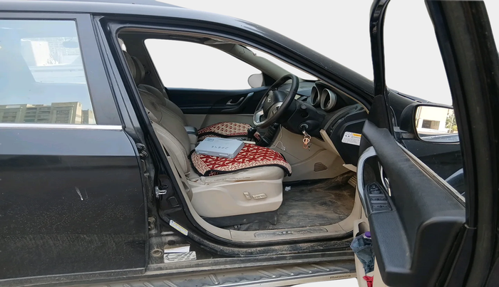 2016 Mahindra XUV500 W10 AT, Diesel, Automatic, 77,975 km, interior