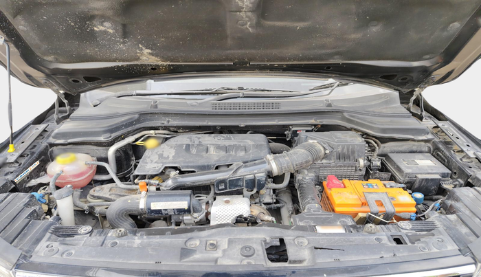 2021 Mahindra XUV300 W8 (O) 1.2 PETROL, Petrol, Manual, 62,093 km, exterior