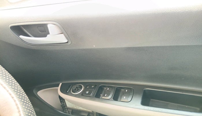 2017 Hyundai Xcent SX 1.2, Petrol, Manual, 59,353 km, interior