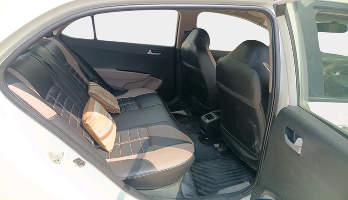 2017 Hyundai Xcent SX 1.2, Petrol, Manual, 59,353 km, interior