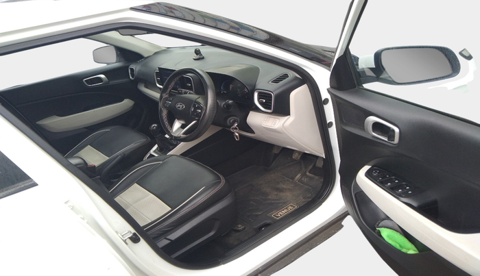 2023 Hyundai VENUE S 1.2, Petrol, Manual, 28,314 km, interior
