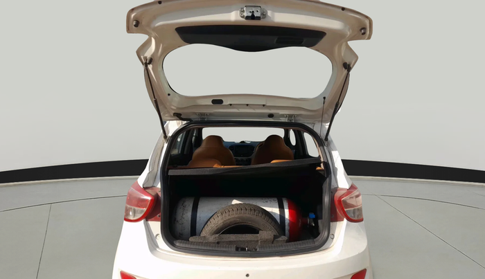 2016 Hyundai Grand i10 MAGNA 1.2 KAPPA VTVT, Petrol, Manual, 1,26,847 km, exterior