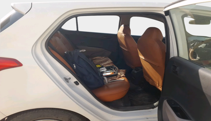 2016 Hyundai Grand i10 MAGNA 1.2 KAPPA VTVT, Petrol, Manual, 1,26,847 km, interior