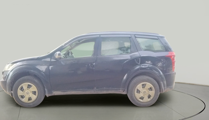 2015 Mahindra XUV500 W6, Diesel, Manual, 1,61,988 km, exterior