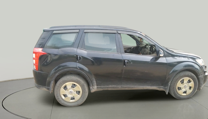 2015 Mahindra XUV500 W6, Diesel, Manual, 1,61,988 km, exterior