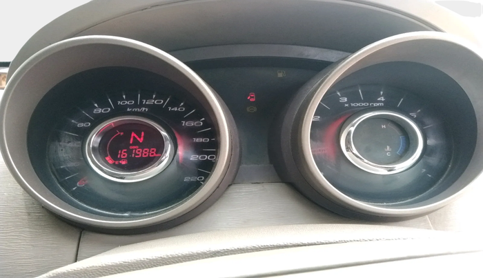 2015 Mahindra XUV500 W6, Diesel, Manual, 1,61,988 km, interior