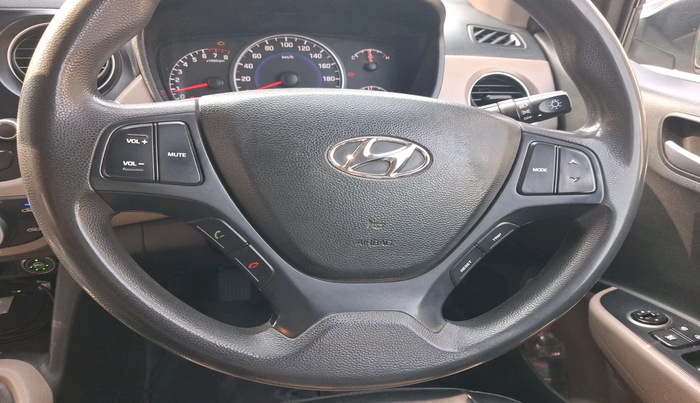 2017 Hyundai Grand i10 SPORTZ 1.2 KAPPA VTVT, Petrol, Manual, 92,112 km, interior