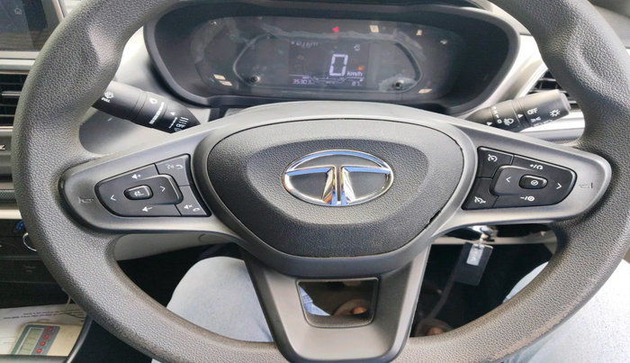 2023 Tata ALTROZ XM PLUS CNG, Petrol, Manual, 35,303 km, interior