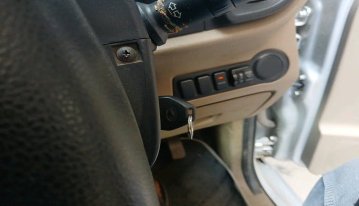 2019 Mahindra TUV300 T4 PLUS, Diesel, Manual, 1,17,372 km, interior