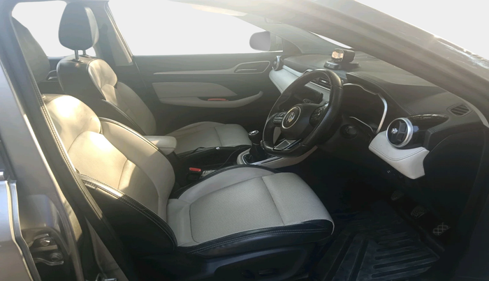 2022 MG ASTOR SHARP 1.5 MT, Petrol, Manual, 33,975 km, interior