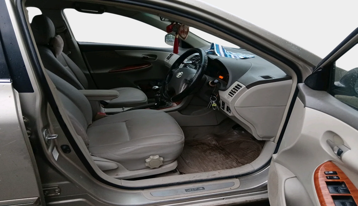 2011 Toyota Corolla Altis G DIESEL, Diesel, Manual, 2,03,303 km, interior