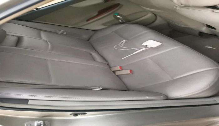 2011 Toyota Corolla Altis G DIESEL, Diesel, Manual, 2,03,303 km, interior