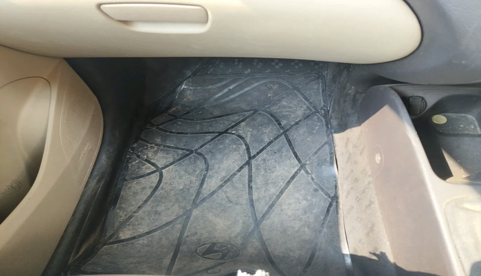 2015 Hyundai Eon ERA +, Petrol, Manual, 68,667 km, interior