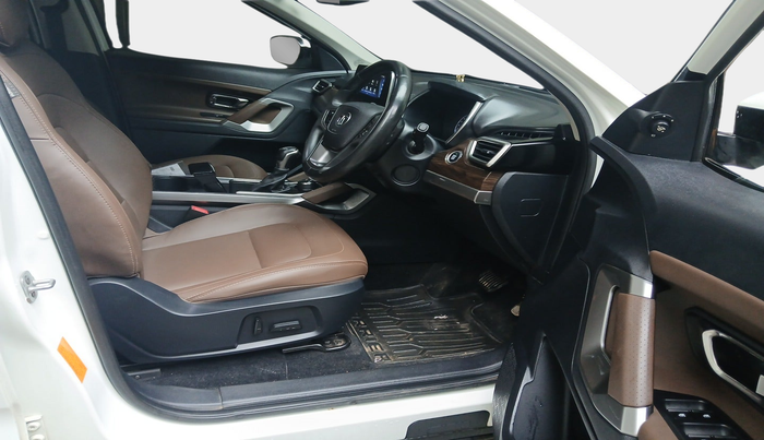 2020 Tata Harrier XZA PLUS 2.0L, Diesel, Automatic, 1,18,655 km, interior