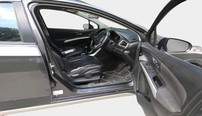 2016 Maruti S Cross ZETA 1.3, Diesel, Manual, 1,39,386 km, interior