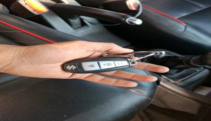 2015 Maruti Swift ZDI, Diesel, Manual, 1,24,256 km, interior