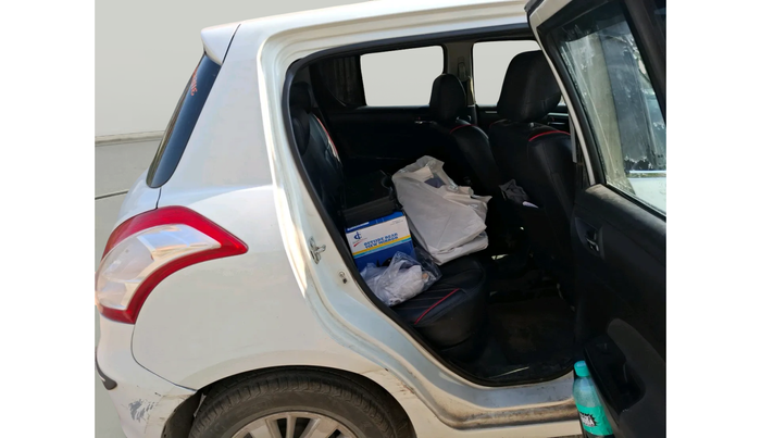 2015 Maruti Swift ZDI, Diesel, Manual, 1,24,256 km, interior