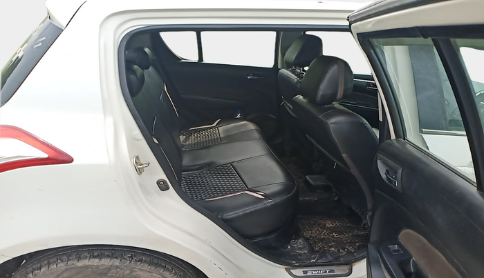 2015 Maruti Swift VDI, Diesel, Manual, 1,78,372 km, interior