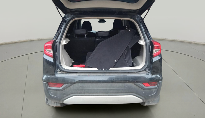 2019 Mahindra XUV300 W8 1.5 DIESEL, Diesel, Manual, 1,37,041 km, exterior
